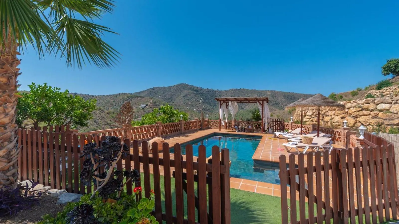 Holiday home Villa Fuente Pinta Arenas By Ruralidays Spain